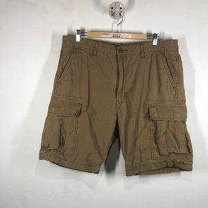 Levi’s tan cargo shorts size 36